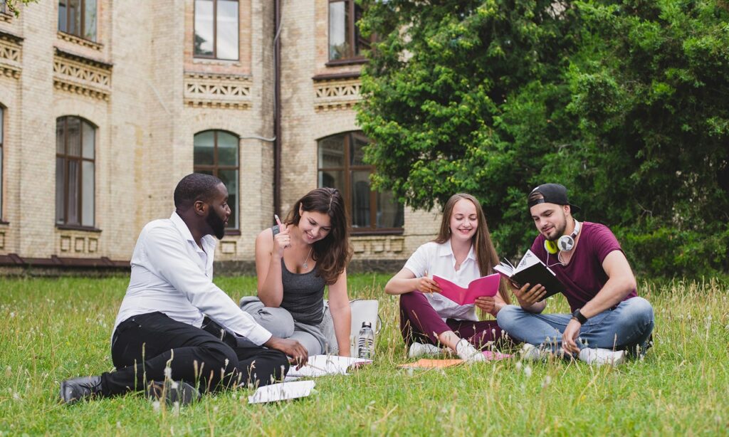 الدليل الكامل فرص الحرم الجامعي النمو